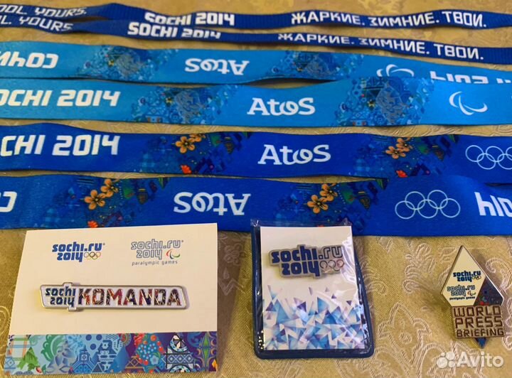 Набор Организатора Сочи 2014: 3 ленты + 3 значка