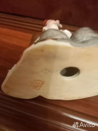 Статуэтка старинная чаепитие