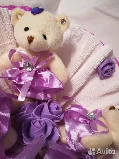 Букет из игрушек мишек