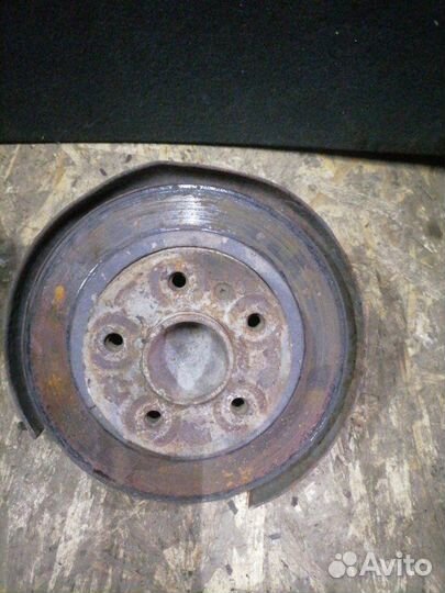 Ступица задняя левая Opel Astra H Z16XER 2010