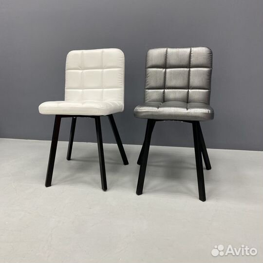 Стул мастера и клиента маникюра