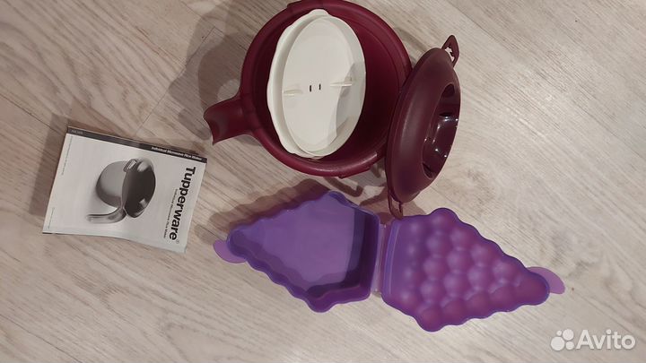 Рисоварка и контейнер tupperware