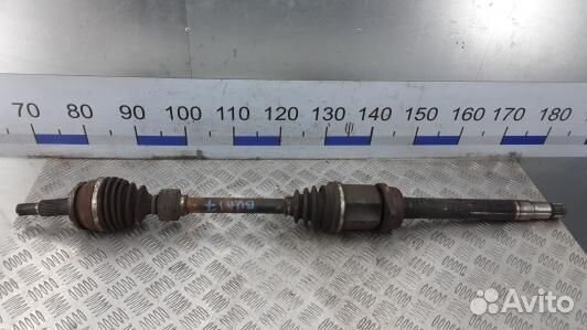 Привод передний правый toyota avensis T27 (BUK17N1