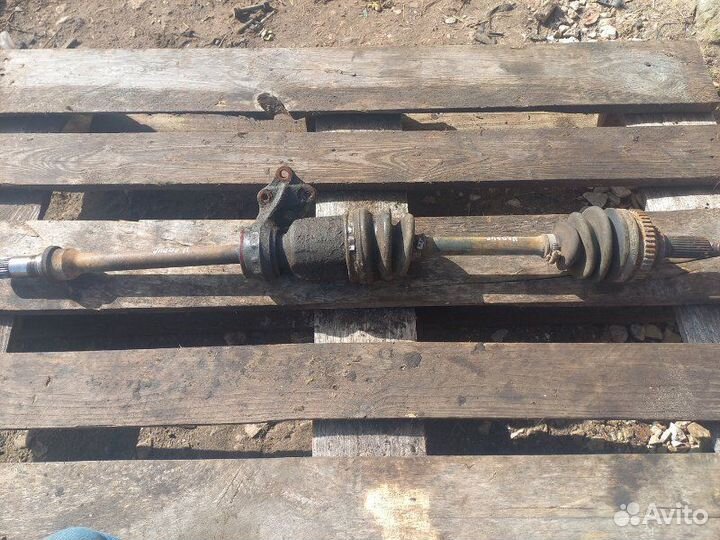 Привод передний правый Kia Clarus