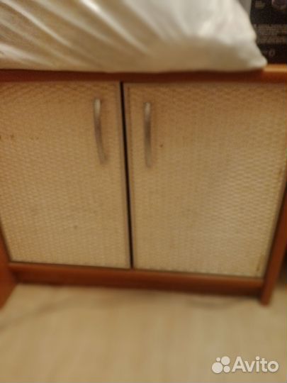 Кухонные шкафчики, тумбочки