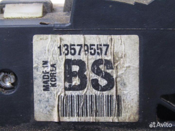 Замок двери задней левой Chevrolet Cruze седан