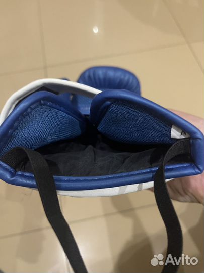 Перчатки для кикбоксинга