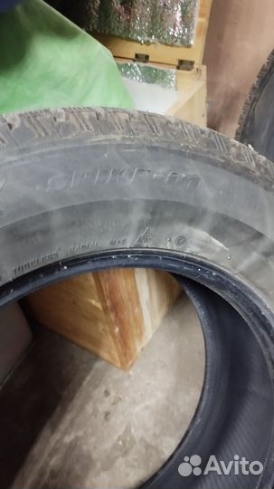 Bridgestone Blizzak Spike-01 245/65 R17