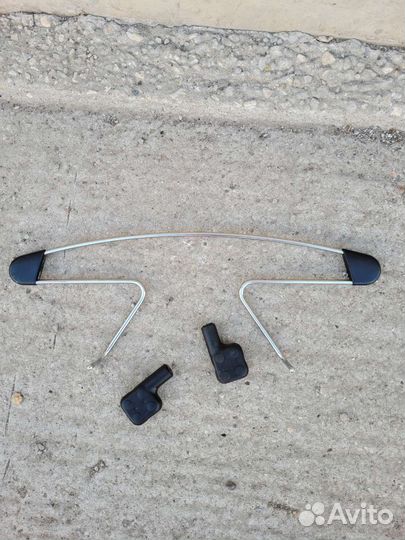 Вешалка-плечики в автомобиль