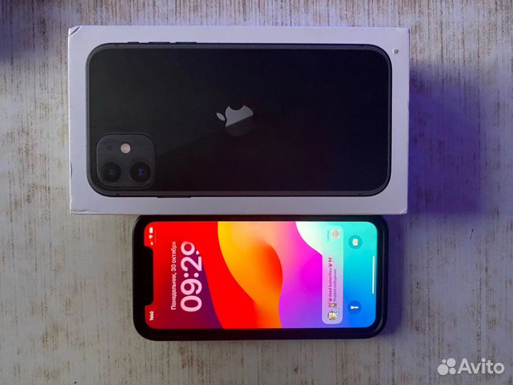 iPhone 11, 64 ГБ