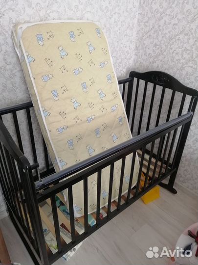 Детская кроватка