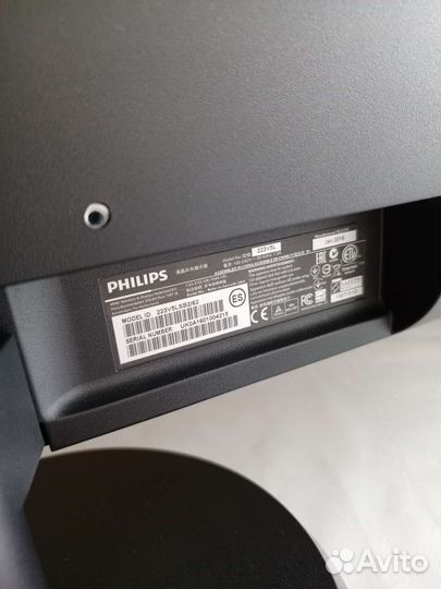 Монитор Philips 22 дюйма