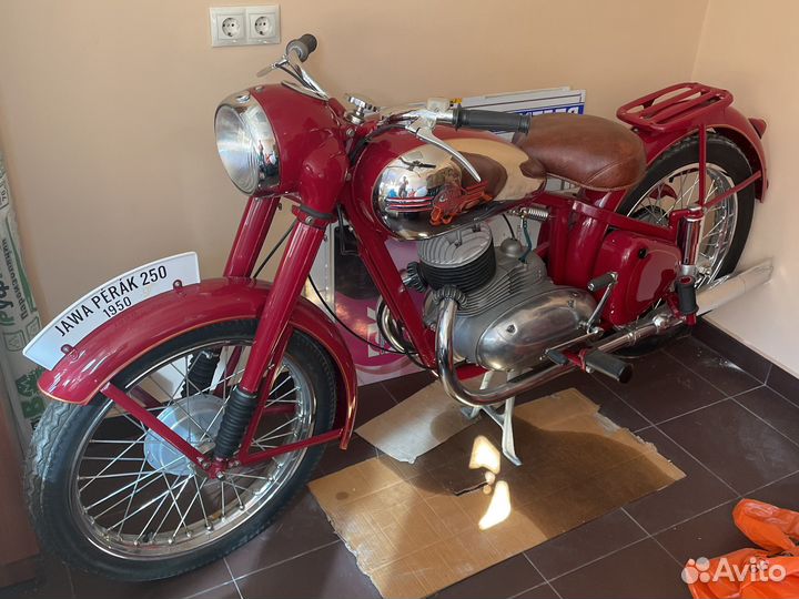 Ява 250