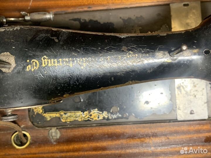 Швейная машинка zinger