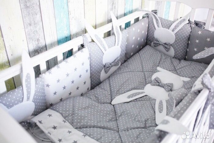 Бортики в кровать