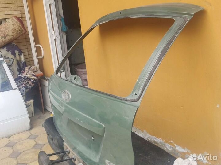 Дверь багажника kalina 2