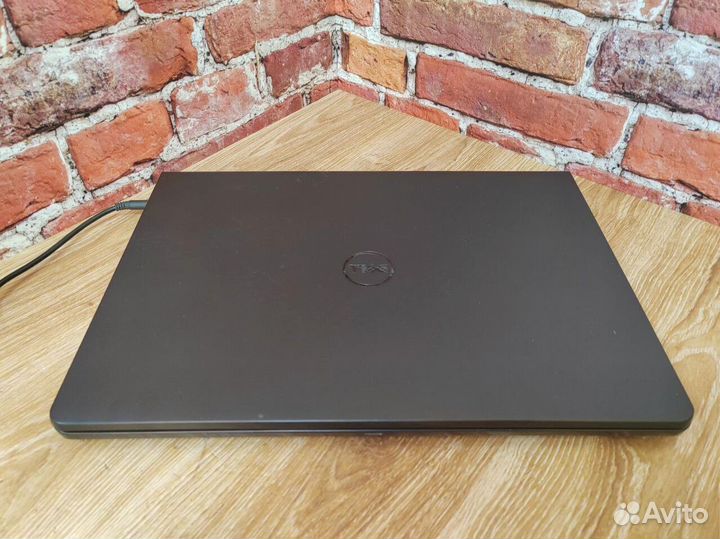 Игровой ноутбук Dell 14