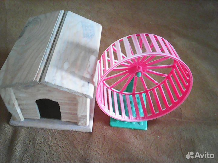 Домик и колесо для хомячка