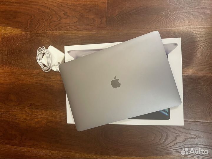 MacBook Pro 16 2019 i9/16/1tb/4gpu 65 перезарядок