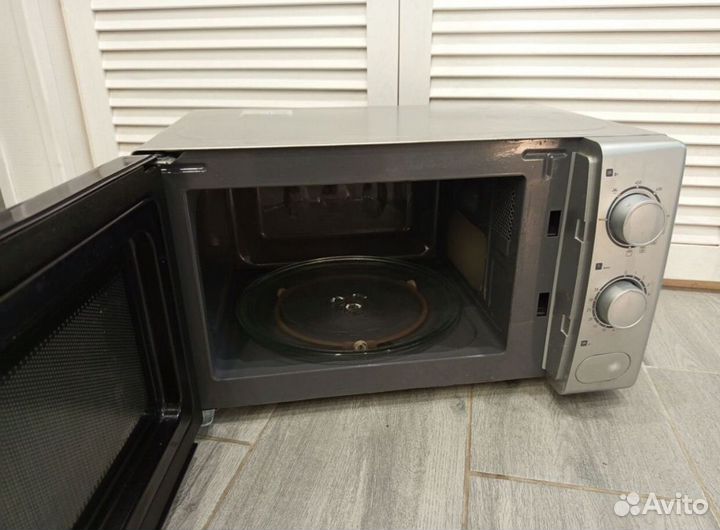 Микроволновка Rolsen