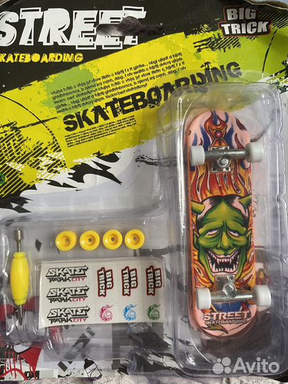 Набор фингерборд + наклейки и запасные колеса