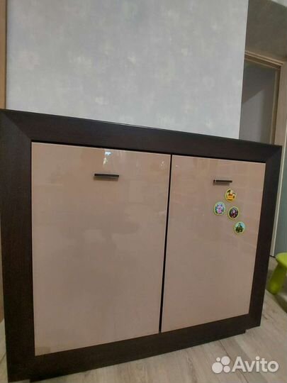 Тумба с распашными дверями