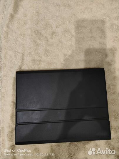 Чехол с клавиатурой для iPad 9,7