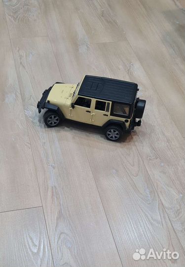 Игрушка Bruder Jeep