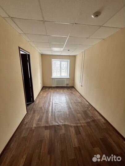 Кабинет мастера наращивания ресниц, маникюра