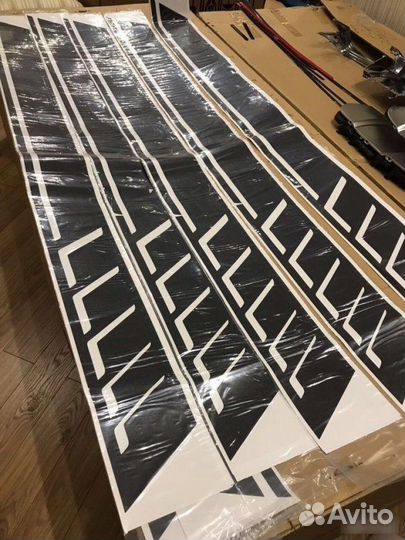 Наклейки боковые AMG 6.3 на Mercedes Edition W463