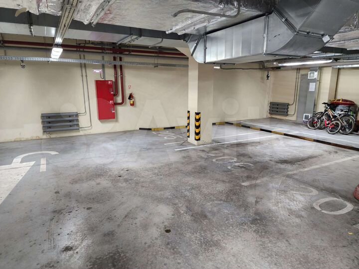 Машиноместо, 14 м²