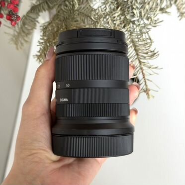Sigma 18-50mm f/2.8 DC DN Canon RF-S