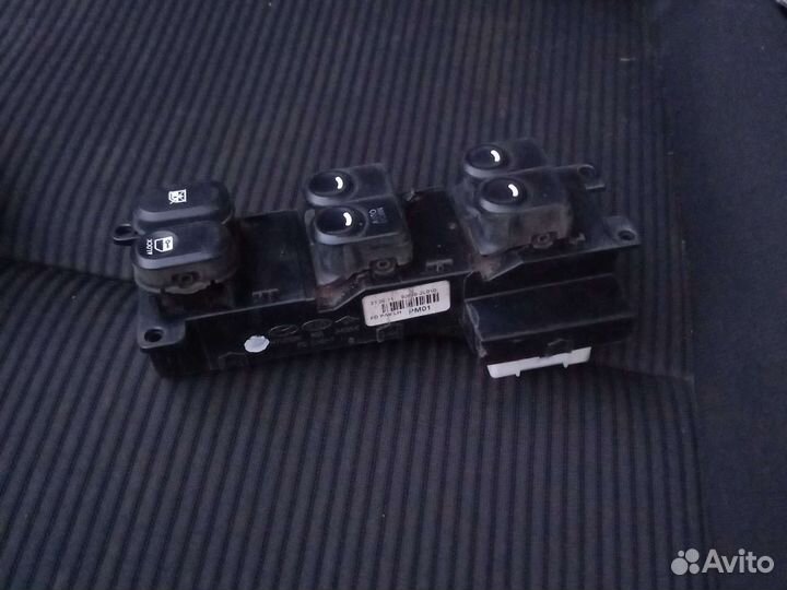 Блок кнопок на водительскую дверь hyundai kia