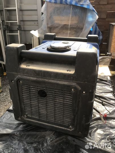 Бензиновый инверторный генератор 3,6кВт Hyundai