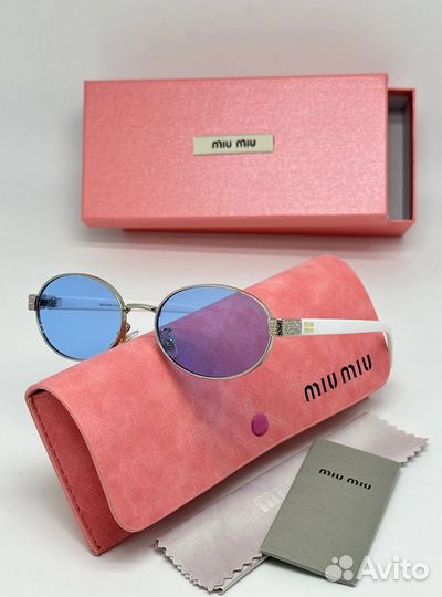 Солнцезащитные очки miu miu