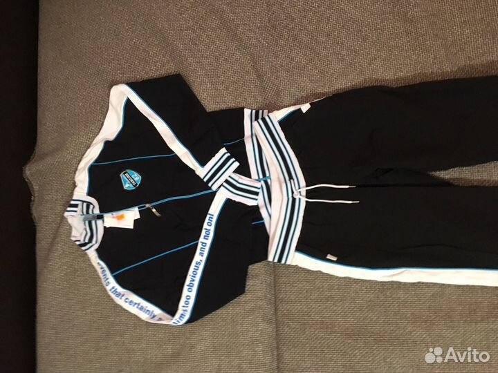 Спортивные костюмы