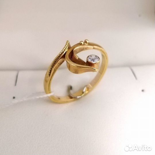 Кольцо / размер 18 / 2,74г / Золото583 / фианиты круглые