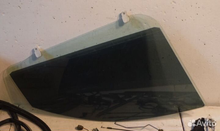 Стекло двери переднее правое Outlander 2XL