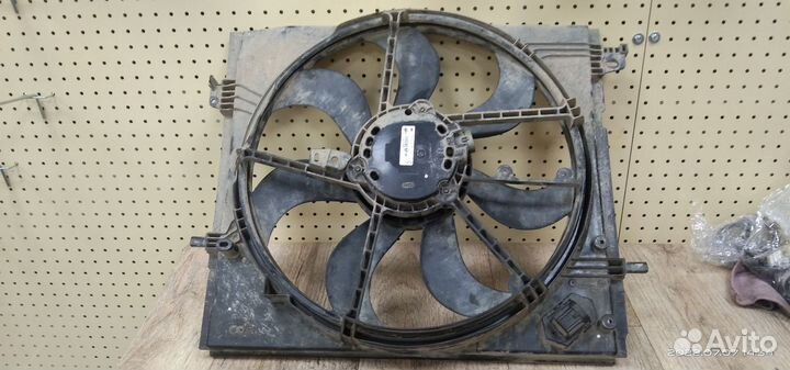 Вентилятор радиатора Nissan Qashqai II (2013-н. в