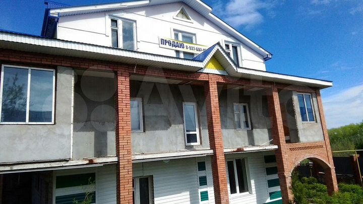 Дом 529,7 м² на участке 54 сот.