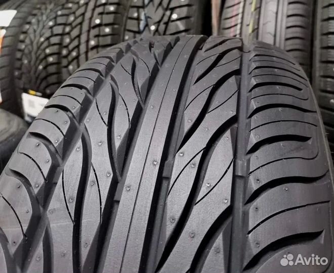 Maxxis MA-Z4S Victra 215/45 R17 91W