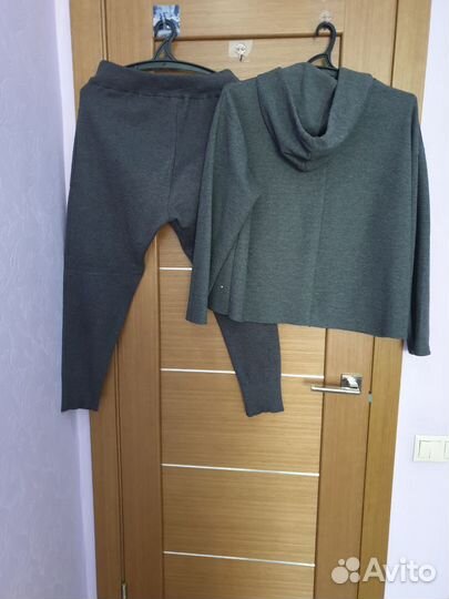 Спортивный костюм женский