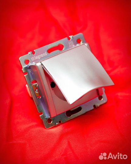 Розетка Valena Белая комп (RJ45) 1-ая 5 кат UTP