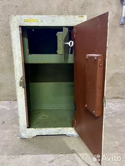 Сейф СССР рабочий 65*35*30