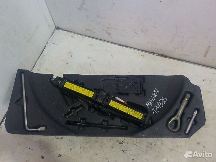 Ящик под инструменты mercedes ML-class 164