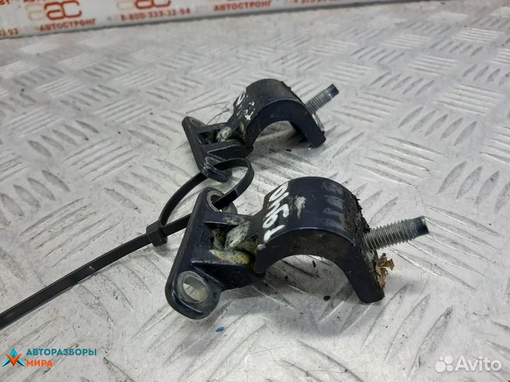 Петля крышки багажника Volkswagen Passat B5 рест