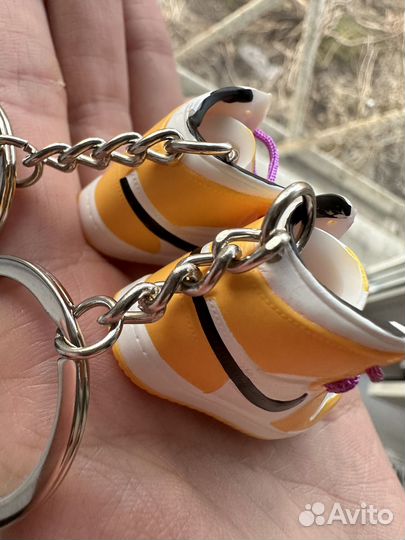 Брелоки-кроссовки на сумку/ключи, 2шт