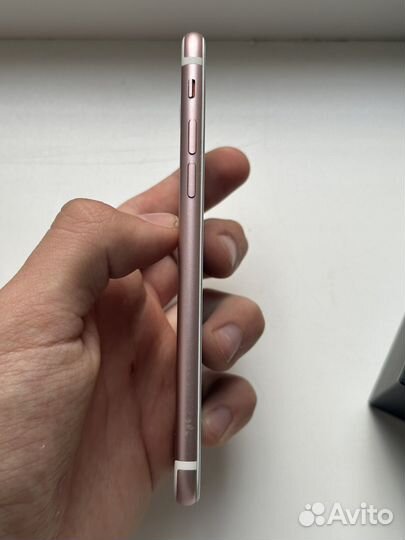 Телефон iPhone 7 32 gb