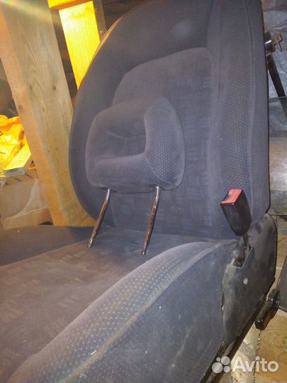 Сиденье пассажирское тойота авенсис т220 2000гв