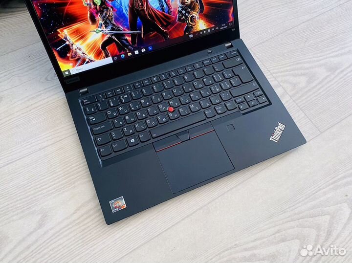 Lenovo ThinkPad Ryzen 7 Pro + 16GB